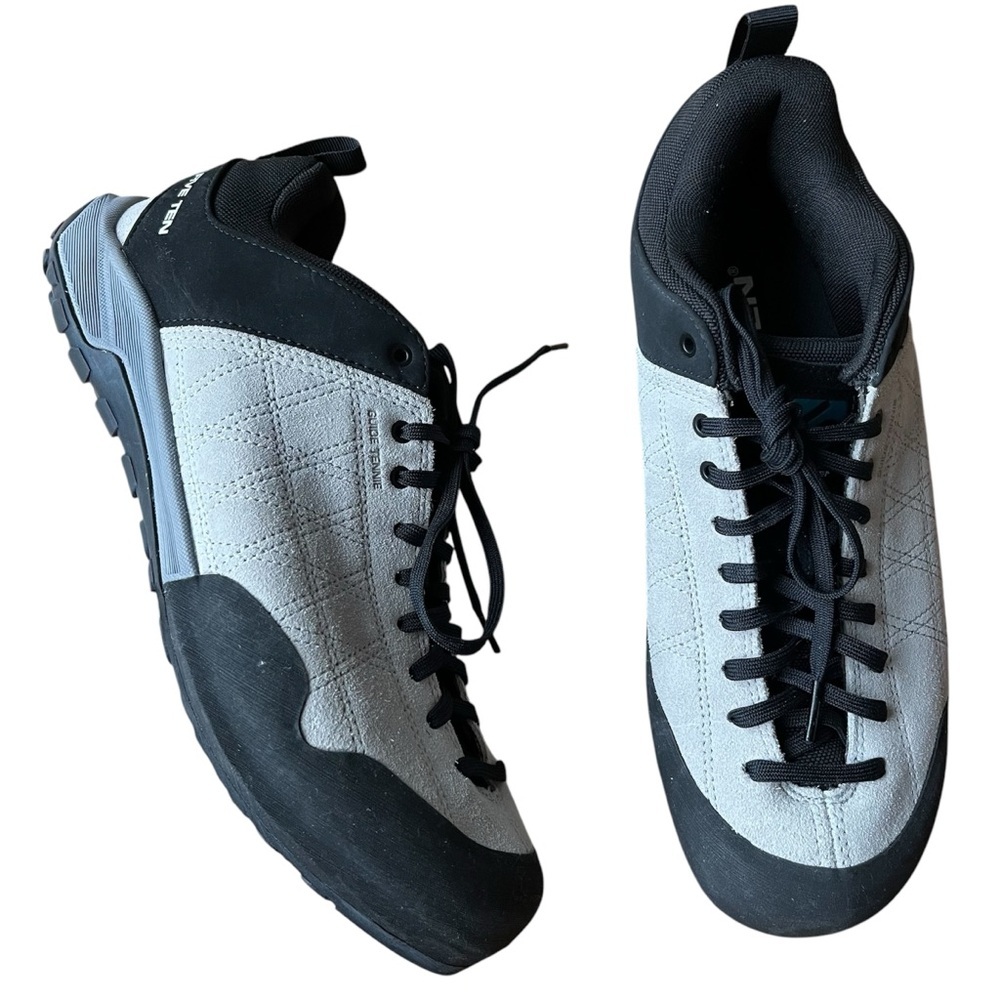 Five Ten Women’s 11 Guide Tennie Stealth Rock Climbing Approach Black Shoes